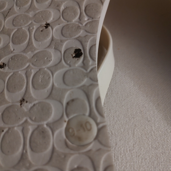 Coach Flip Flops - Picture 5 of 5